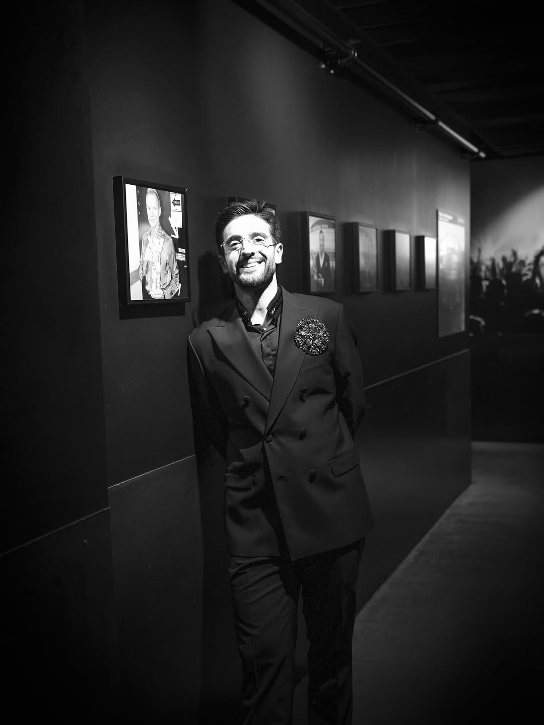 Piero Barone performing on stage as the tenor of Il Volo, known for his classical technique, international tours, and award-winning career in operatic pop.